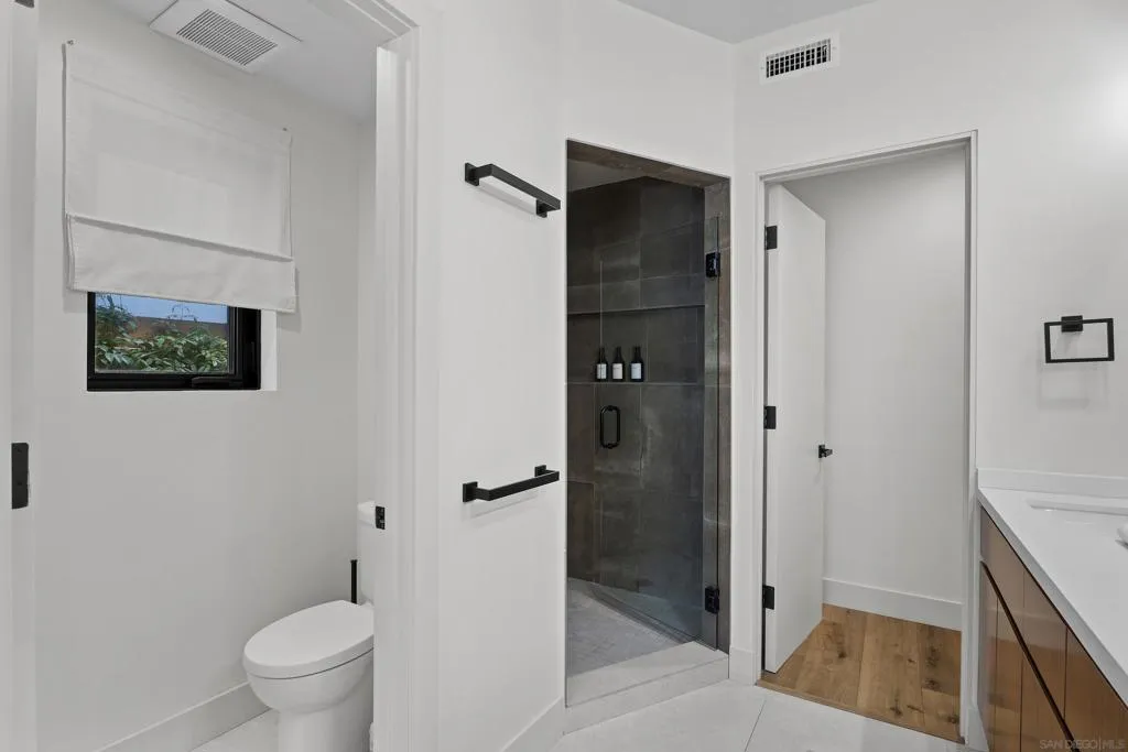 806 N Cleveland St Unit 1, Oceanside, California 92054 home-pic-14