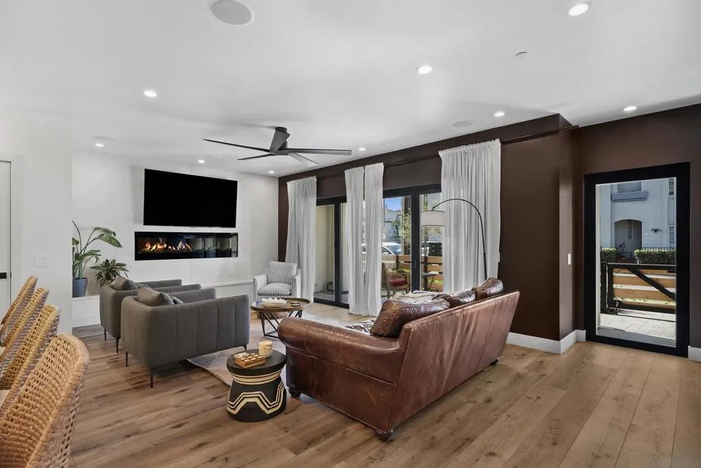 806 N Cleveland St Unit 1, Oceanside, California 92054 home-pic-6
