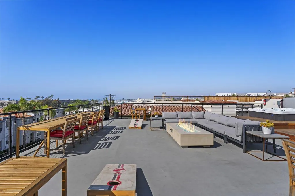 806 N Cleveland St Unit 1, Oceanside, California 92054 home-pic-22