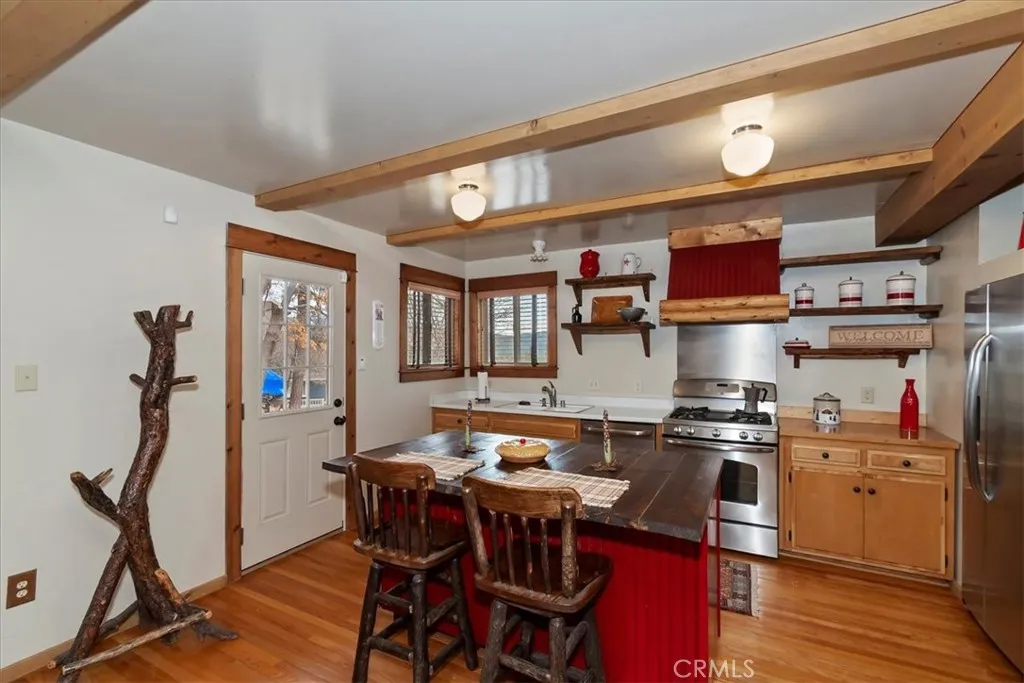 929 Andrew Lane, Big Bear Lake, California 92315 home-pic-16