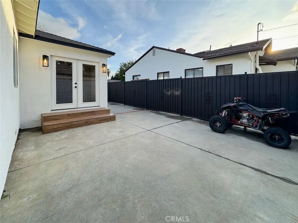 22539 Dolorosa Street, Woodland Hills, California 91367 home-pic-11