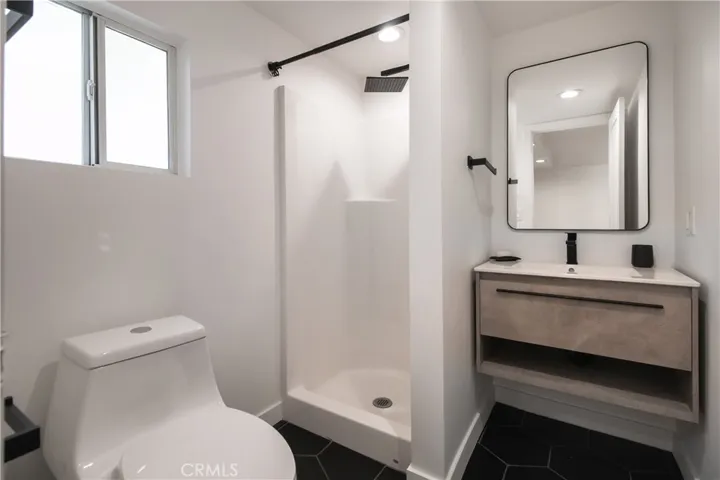 Detached Studio Bath