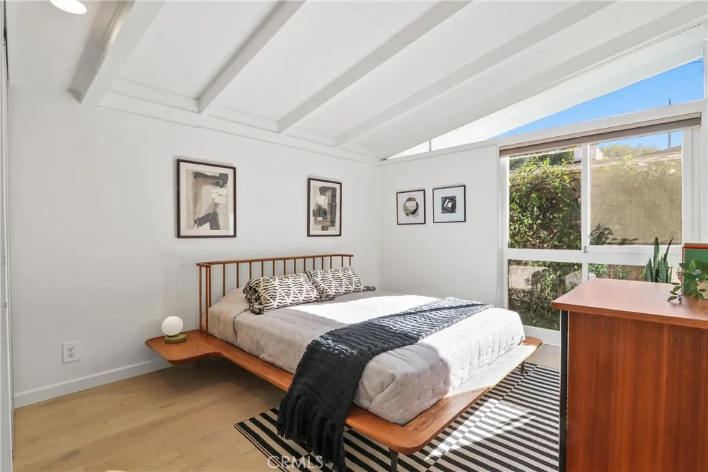 3012 Roxanne Avenue, Long Beach, California 90808 home-pic-14