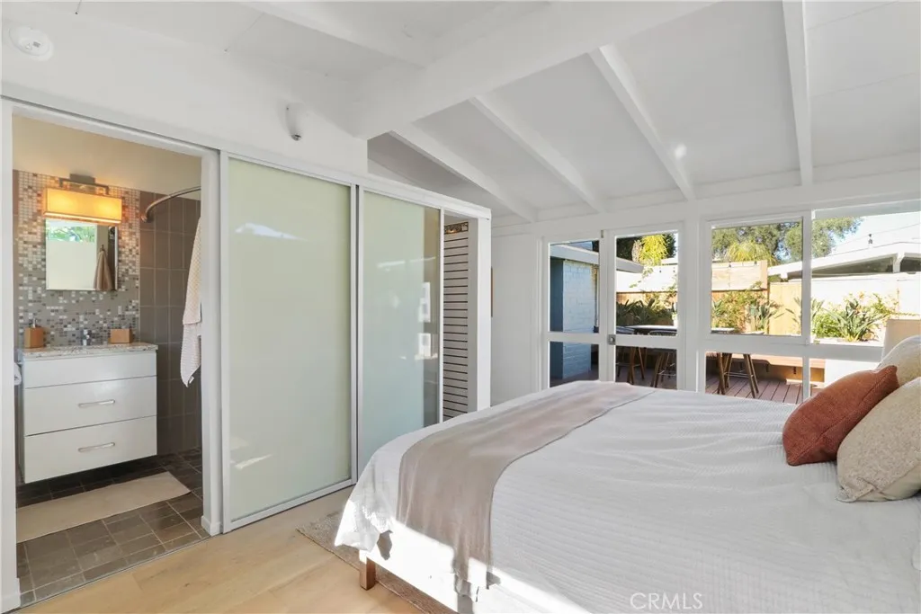 3012 Roxanne Avenue, Long Beach, California 90808 home-pic-11