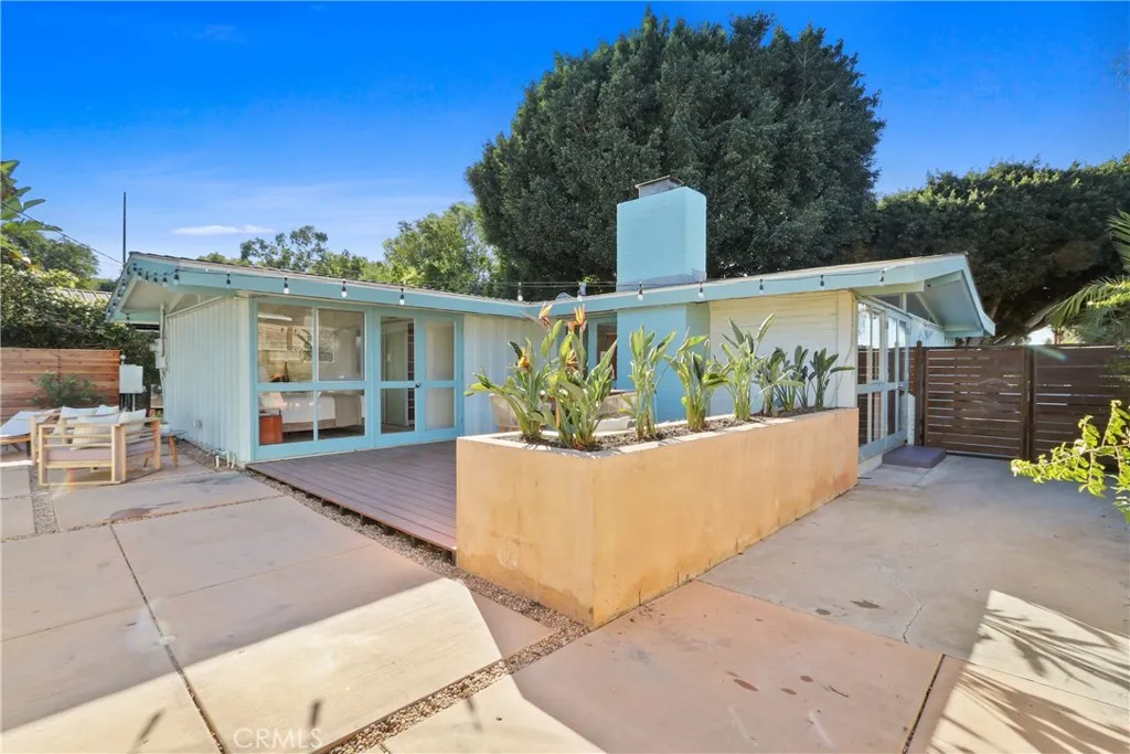 3012 Roxanne Avenue, Long Beach, California 90808 home-pic-23