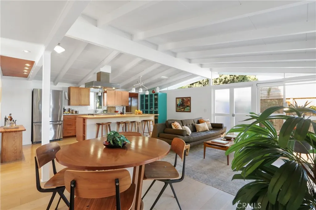 3012 Roxanne Avenue, Long Beach, California 90808 home-pic-9