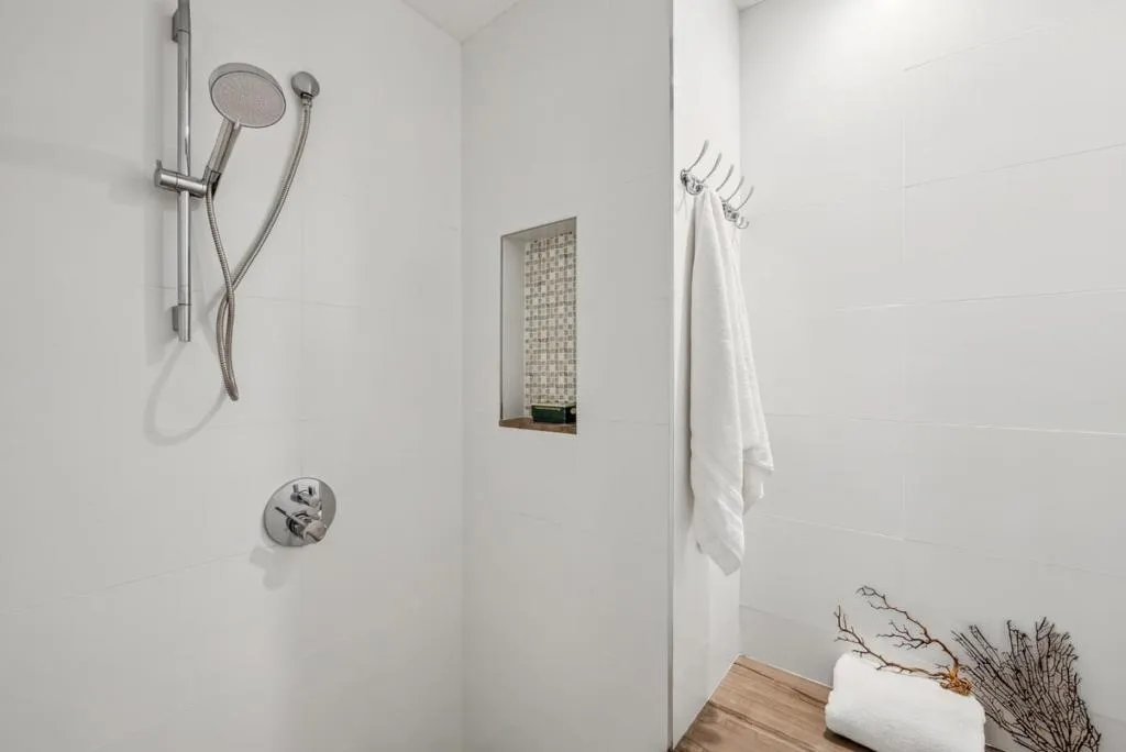 1 Millbrae Circle, Millbrae, California 94030 home-pic-43