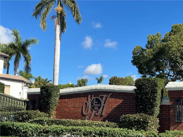 Guard-Gated San Joaquin Hills.