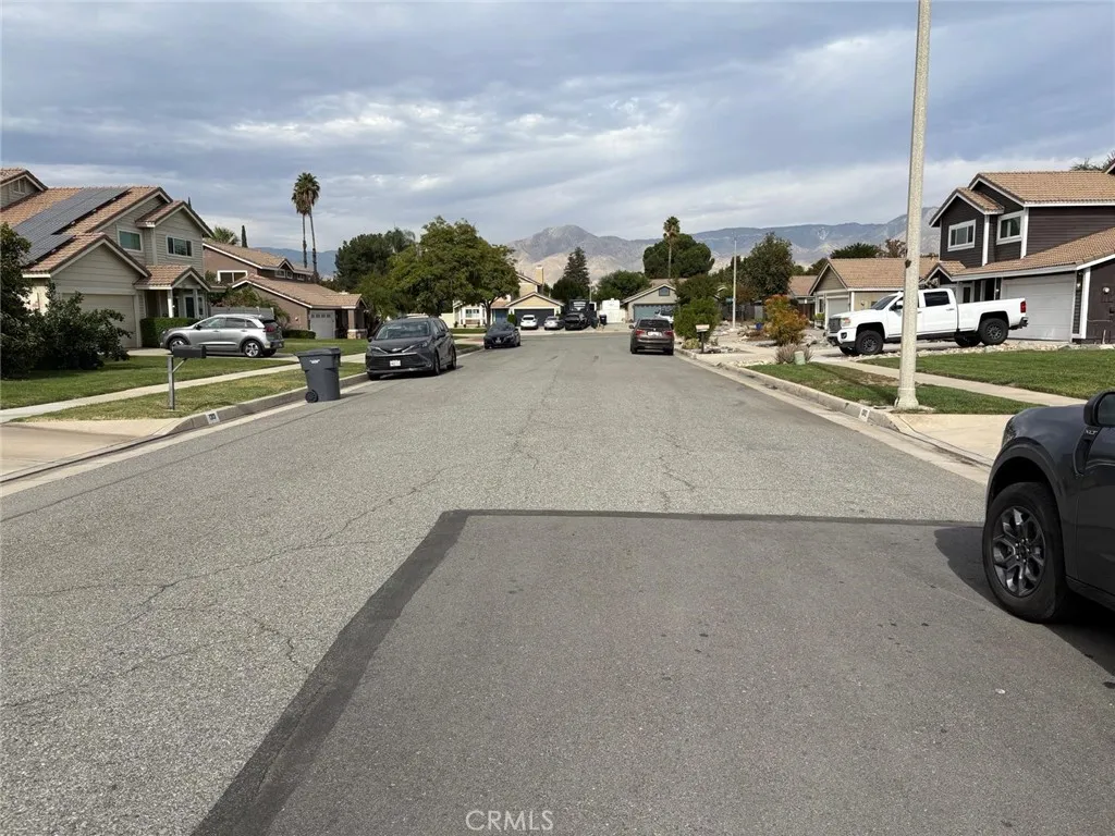 1308 Julie Court, Redlands, California 92374 home-pic-26