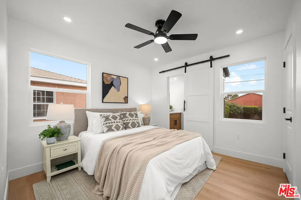 1412 W 111th Street, Los Angeles, California 90047 home-pic-14