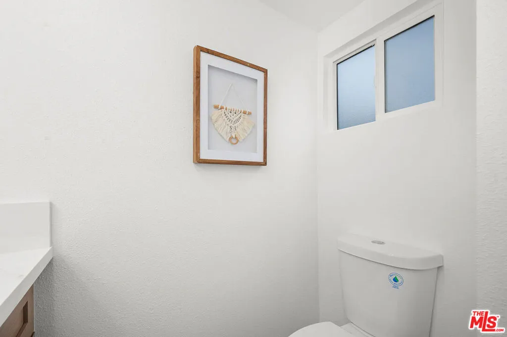 1412 W 111th Street, Los Angeles, California 90047 home-pic-13