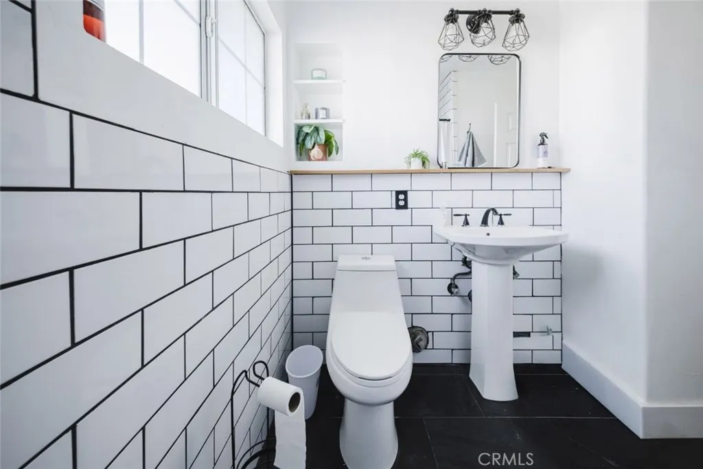 710 S Rosecrest Avenue, La Habra, California 90631 home-pic-12