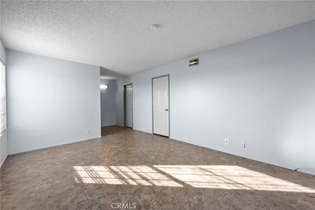 16125 Warmington Lane 12, Huntington Beach, California 92649 home-pic-17