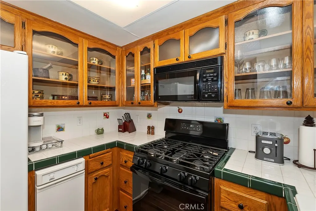 101 Village Bay 1, Lake Arrowhead, California 92352 home-pic-13