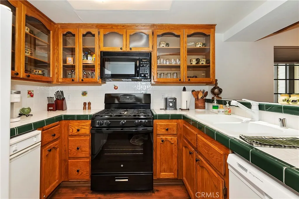 101 Village Bay 1, Lake Arrowhead, California 92352 home-pic-10
