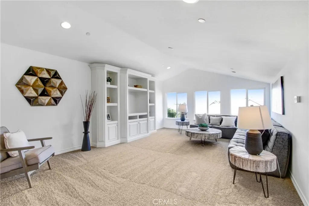 15562 Sicily Lane, Fontana, California 92336 home-pic-34