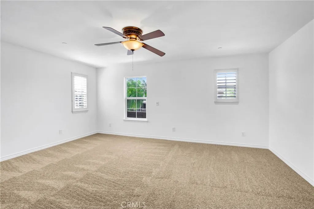 15562 Sicily Lane, Fontana, California 92336 home-pic-26