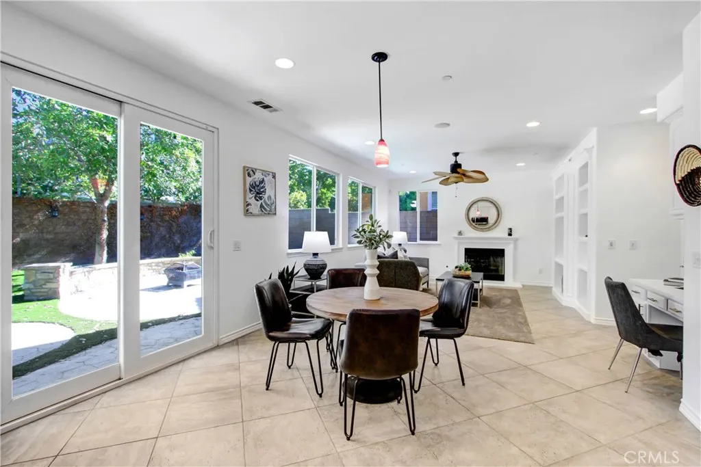 15562 Sicily Lane, Fontana, California 92336 home-pic-13