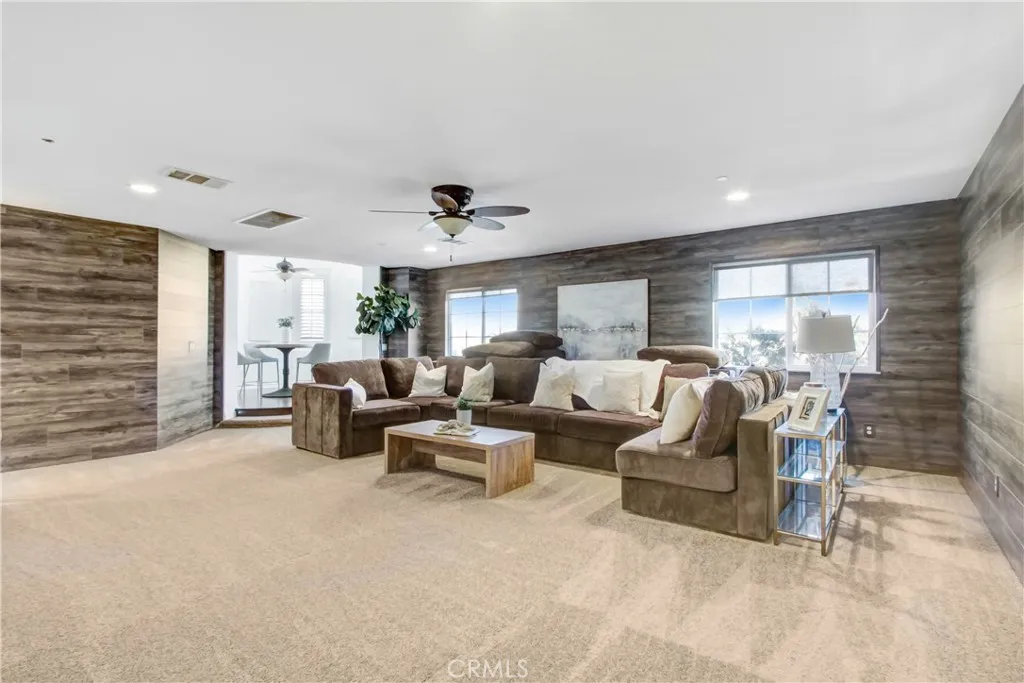 15562 Sicily Lane, Fontana, California 92336 home-pic-22