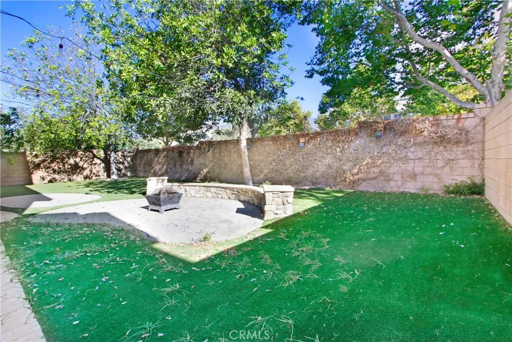 15562 Sicily Lane, Fontana, California 92336 home-pic-3