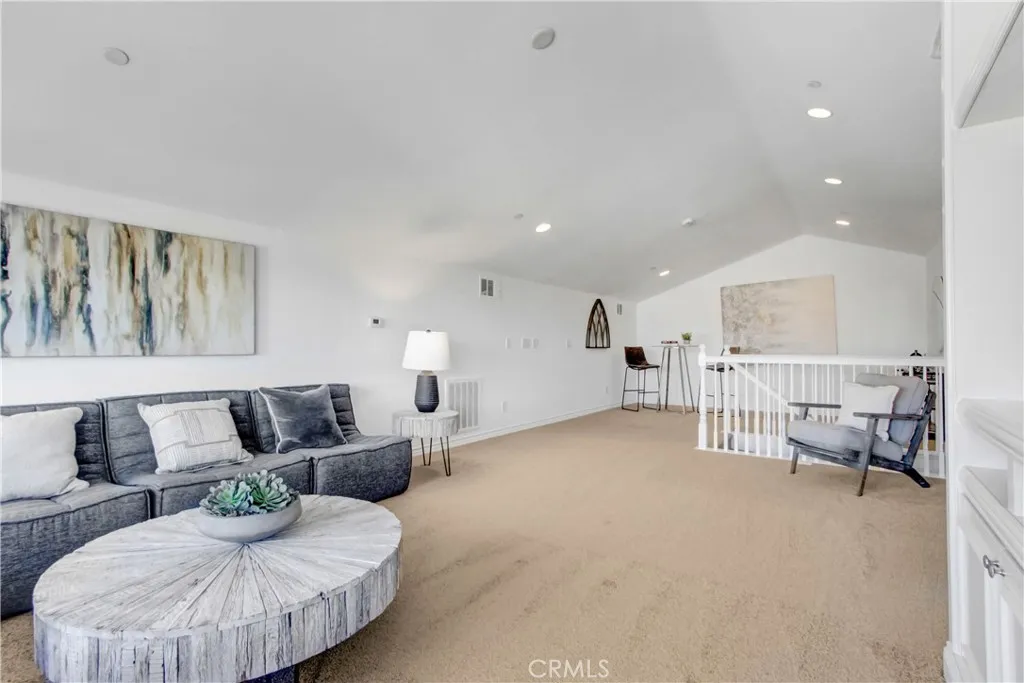 15562 Sicily Lane, Fontana, California 92336 home-pic-35