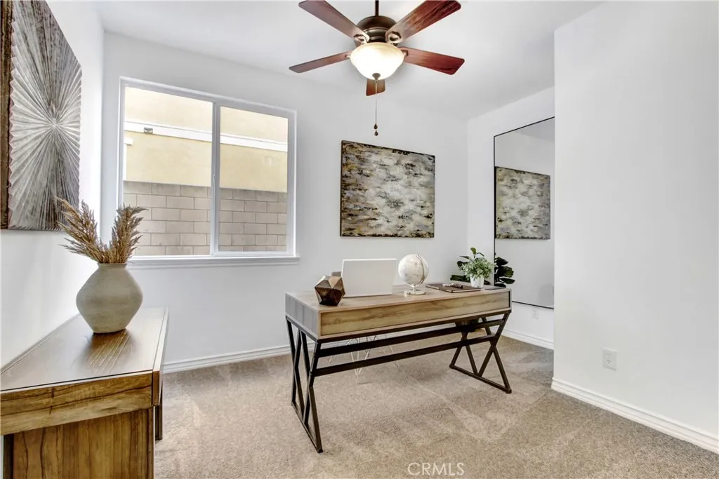 15562 Sicily Lane, Fontana, California 92336 home-pic-19
