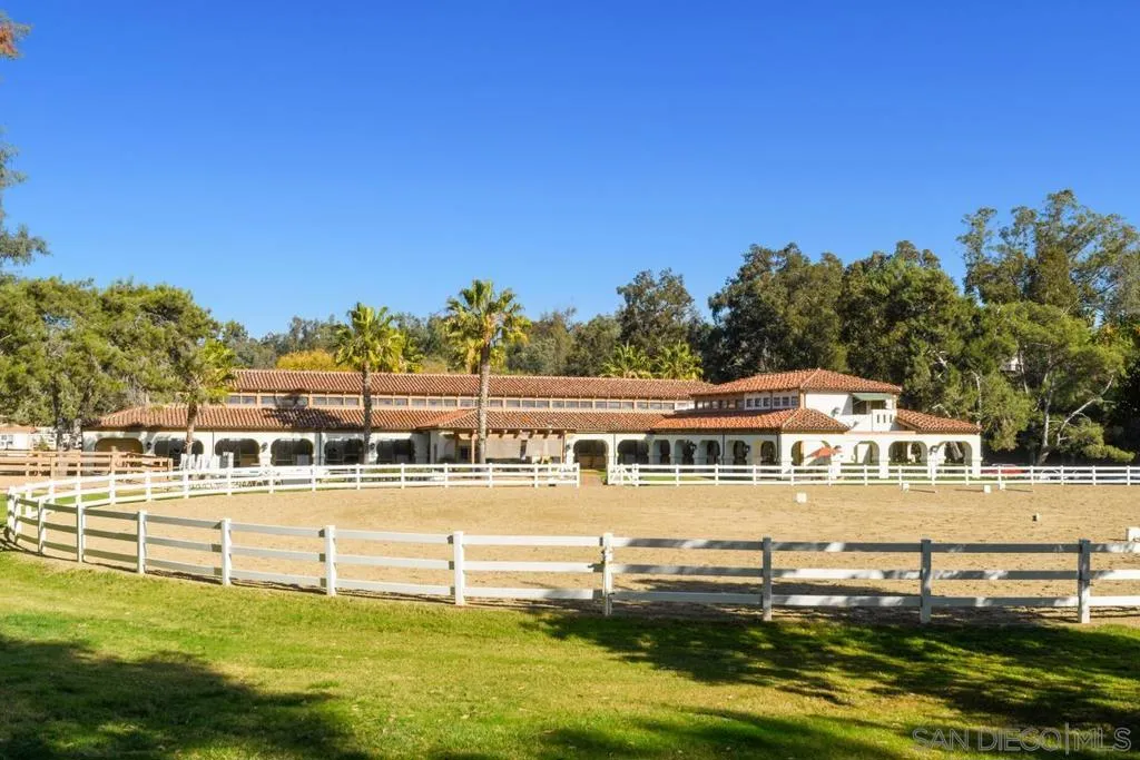 17177 Calle Serena, Rancho Santa Fe, California 92067 home-pic-25