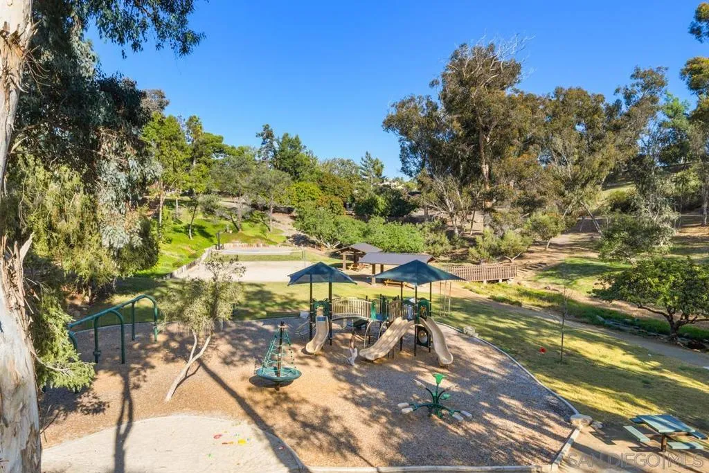 17177 Calle Serena, Rancho Santa Fe, California 92067 home-pic-26