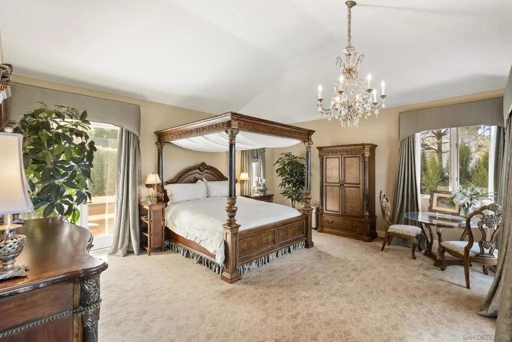 17177 Calle Serena, Rancho Santa Fe, California 92067 home-pic-11