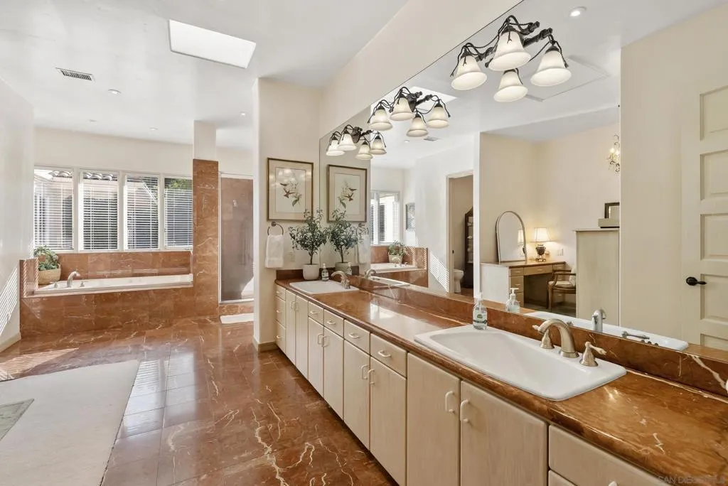 17177 Calle Serena, Rancho Santa Fe, California 92067 home-pic-13