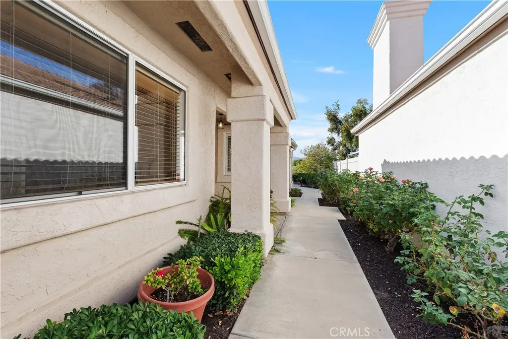 40083 Corte Lorca, Murrieta, California 92562 home-pic-3