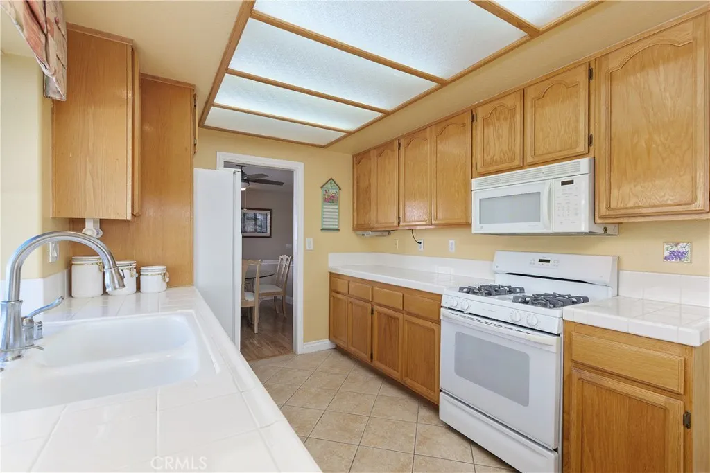 40083 Corte Lorca, Murrieta, California 92562 home-pic-16