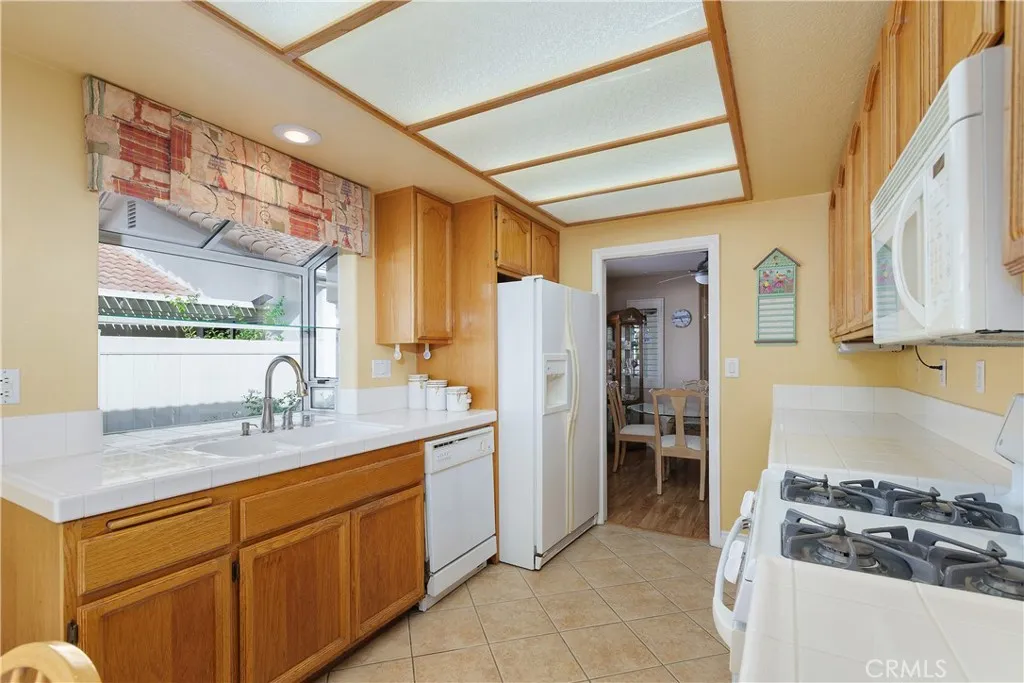 40083 Corte Lorca, Murrieta, California 92562 home-pic-15