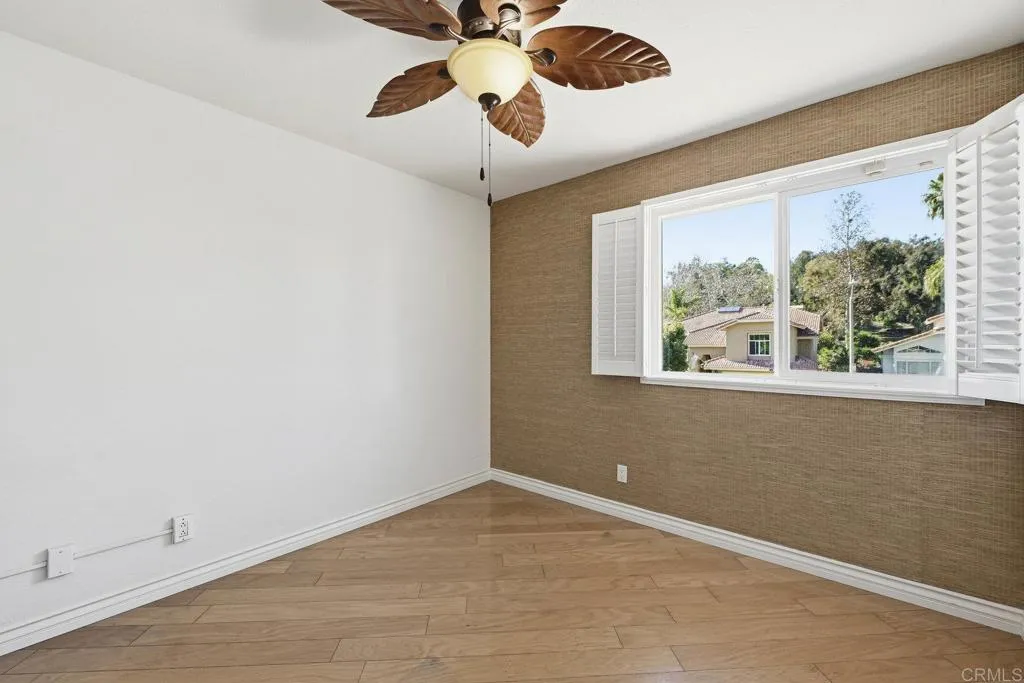 2070 Tiffany Drive, Oceanside, California 92056 home-pic-33