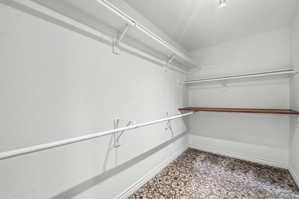 2070 Tiffany Drive, Oceanside, California 92056 home-pic-32