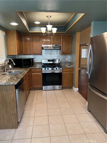 11675 Maple St, Apple Valley, California 92308
