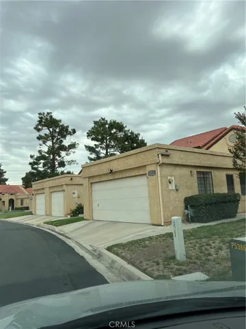 11675 Maple St, Apple Valley, California 92308