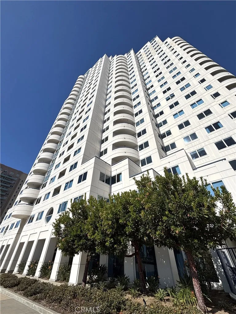 525 E Seaside Way 1801, Long Beach, California 90802 home-pic-36