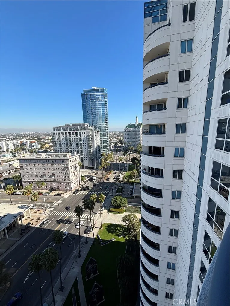 525 E Seaside Way 1801, Long Beach, California 90802 home-pic-17