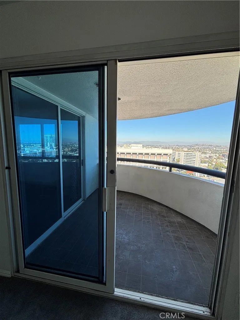525 E Seaside Way 1801, Long Beach, California 90802 home-pic-13
