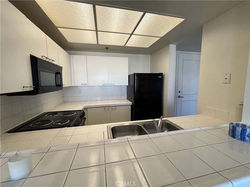 525 E Seaside Way 1801, Long Beach, California 90802 home-pic-22