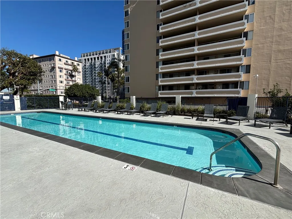 525 E Seaside Way 1801, Long Beach, California 90802 home-pic-37