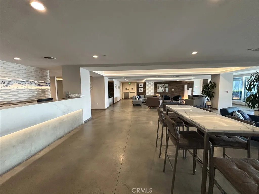 525 E Seaside Way 1801, Long Beach, California 90802 home-pic-46