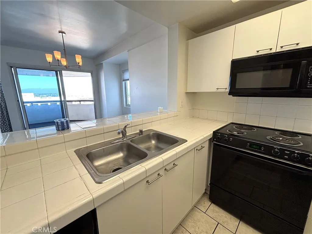 525 E Seaside Way 1801, Long Beach, California 90802 home-pic-24