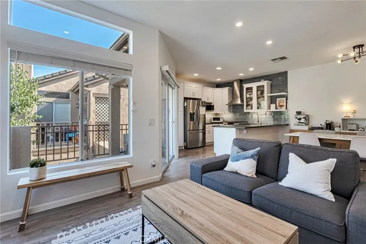 922 S Country Glen Way, Anaheim Hills, California 92808