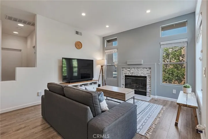 922 S Country Glen Way, Anaheim Hills, California 92808
