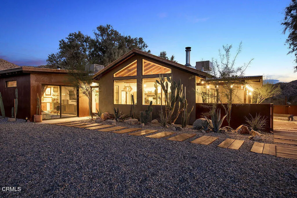 9427 T Circle Drive, Morongo Valley, California 92256 home-pic-40