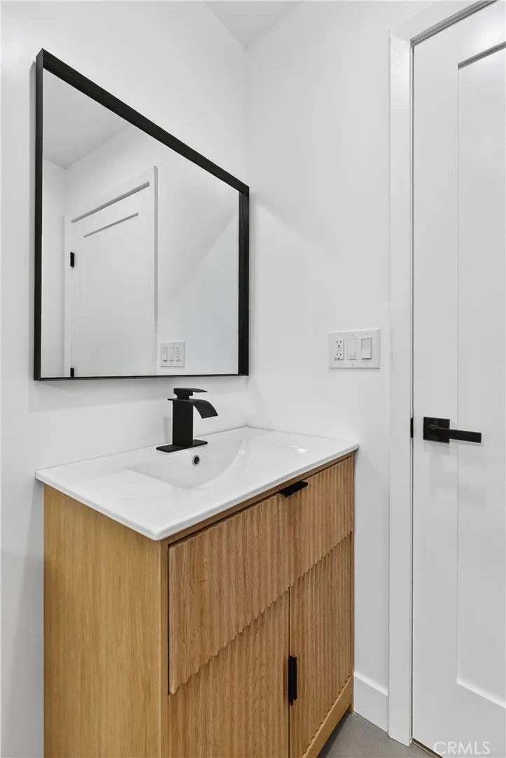 3826 3828 La Salle, Los Angeles, California 90062 home-pic-23