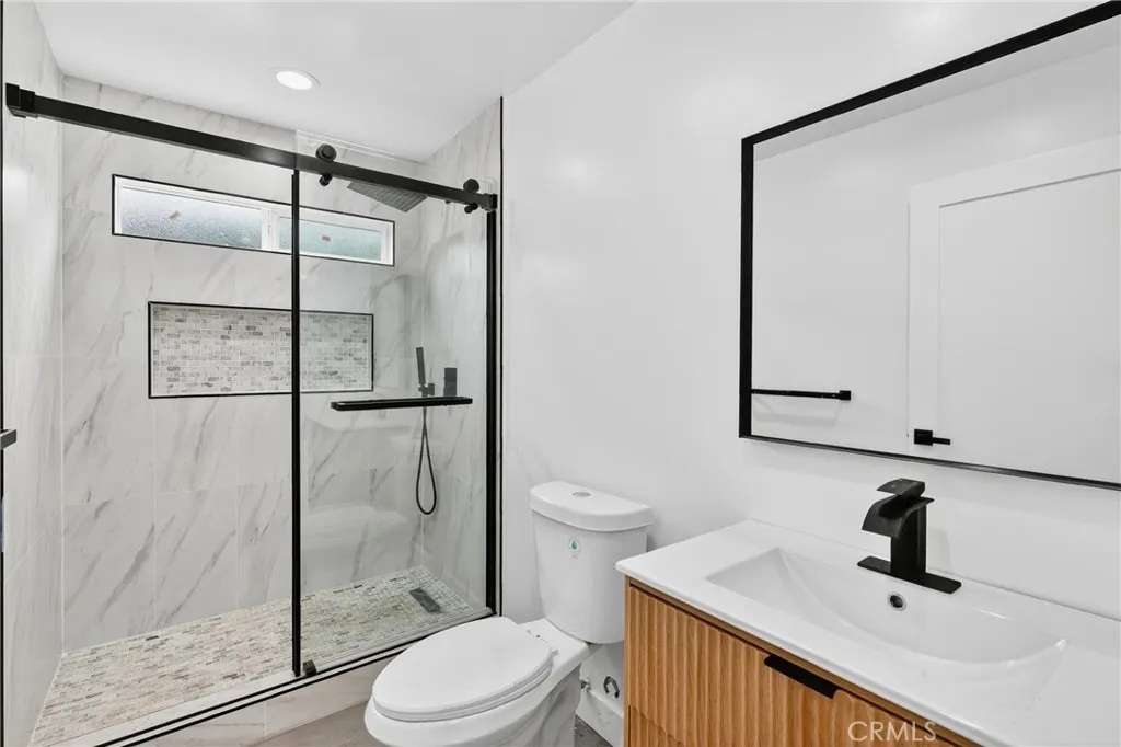 3826 3828 La Salle, Los Angeles, California 90062 home-pic-22