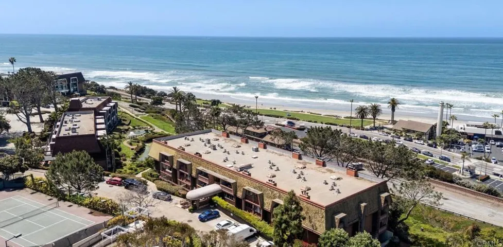 Unit 639 is on the top floor with private balcony facing east towards Del Mar Plaza